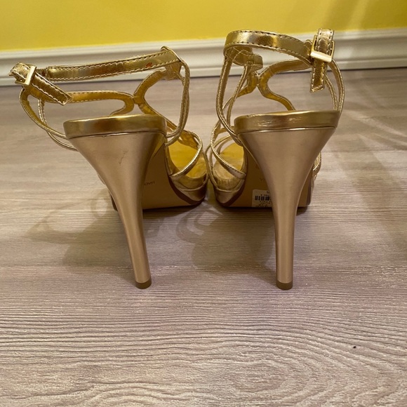 Le chateau gold high heel sandals size 10 - Picture 3 of 5